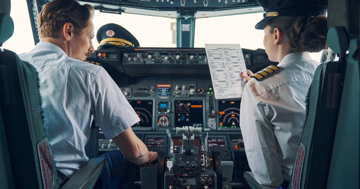 From First Officer to Captain — A Realistic Career Path - Aircraft Wissen für Einsteiger