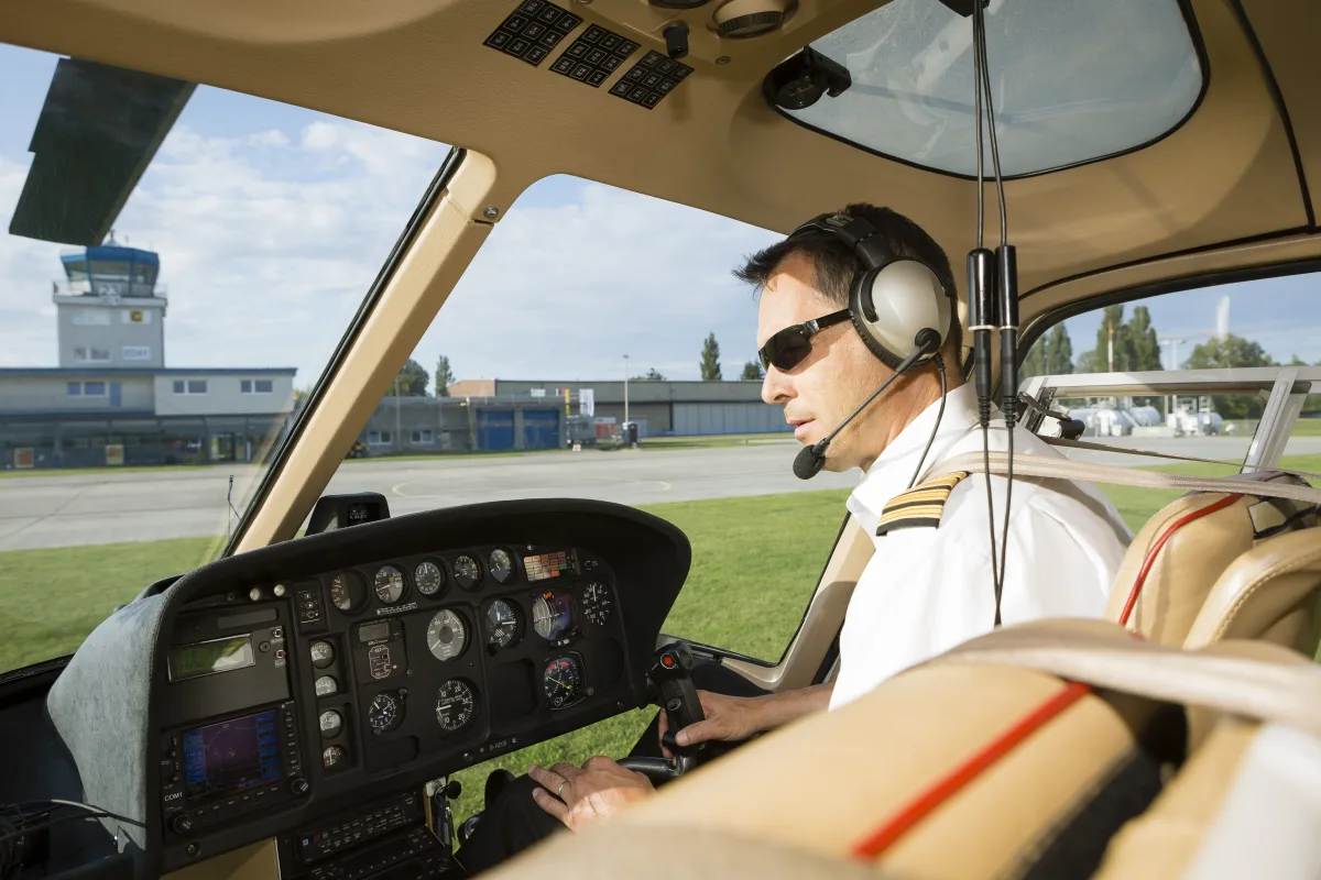 Hovering — Why It's the Hardest Maneuver in Aviation - Aircraft Wissen für Einsteiger
