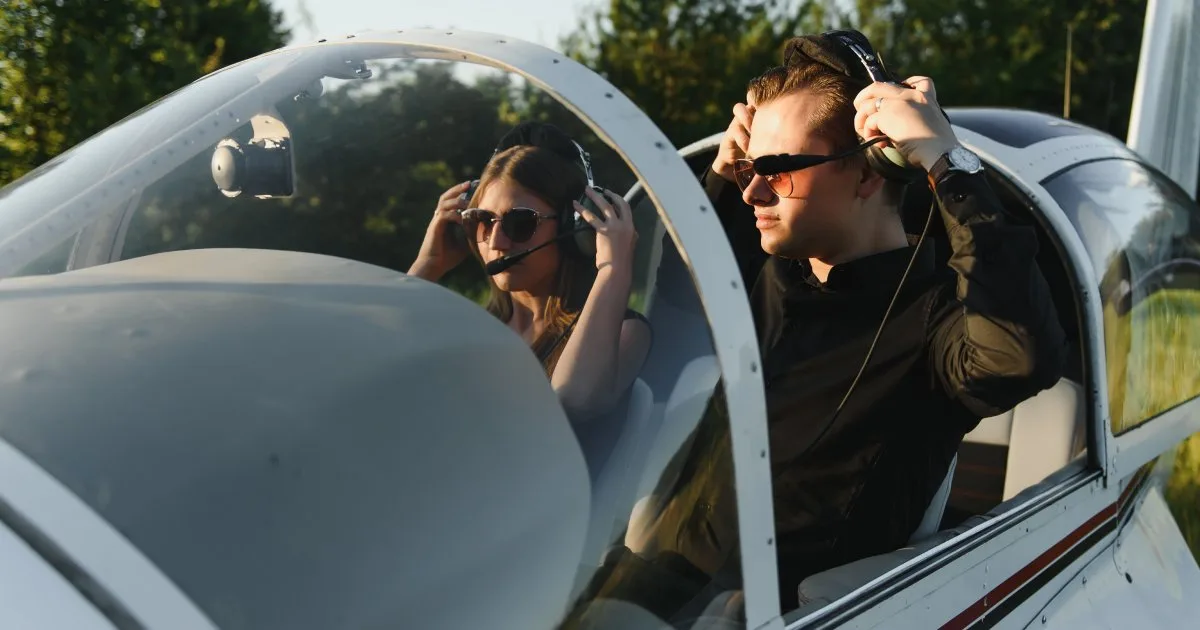 Ultralight Flying — UL License, Aircraft Classes, Limitations - Aircraft Wissen für Einsteiger
